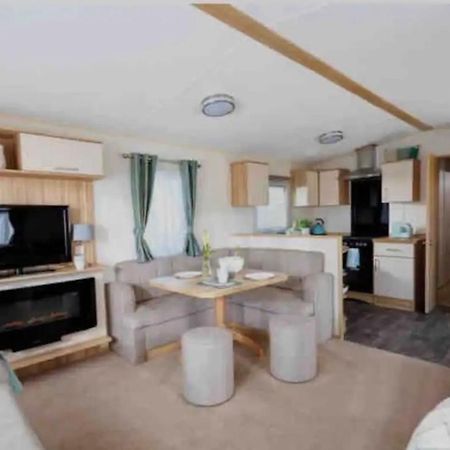 Ajl Caravan Rentals Тернберри Экстерьер фото